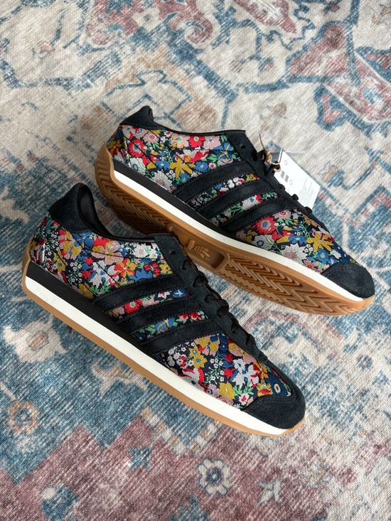 Liberty of London Shoes - Liberty of London Adidas Sneakers, Country OG, Womens US 9